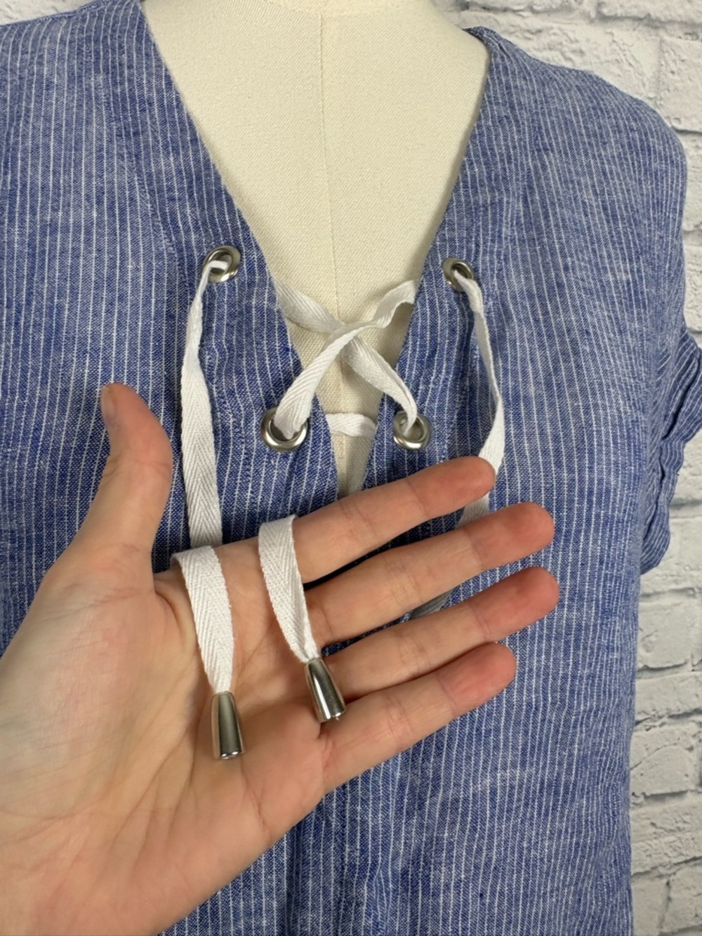 Rails Jeri White Stripe Lace Up Shirt size S - Picture 4 of 8